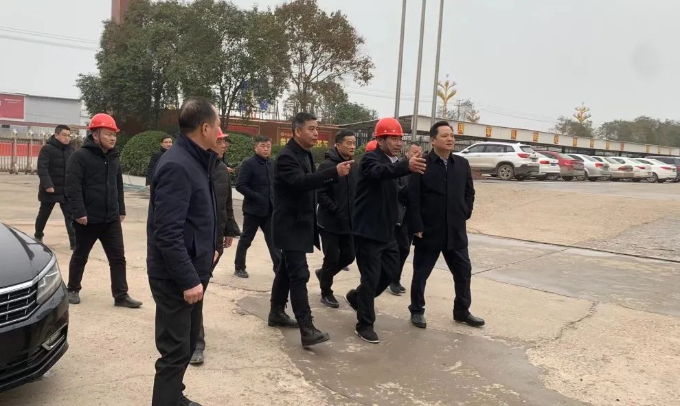  市委書記鄭紹春節(jié)走訪瑞陽集團(tuán)，指導(dǎo)...